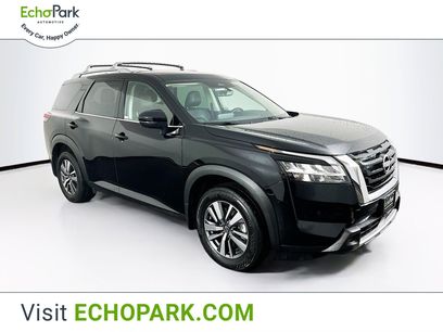 Used 2024 Nissan Pathfinder SL