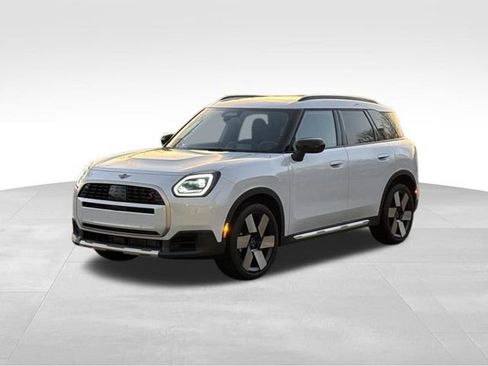 Certified 2025 MINI Cooper Countryman S w/ Comfort Package Max AWD/4WD image 9