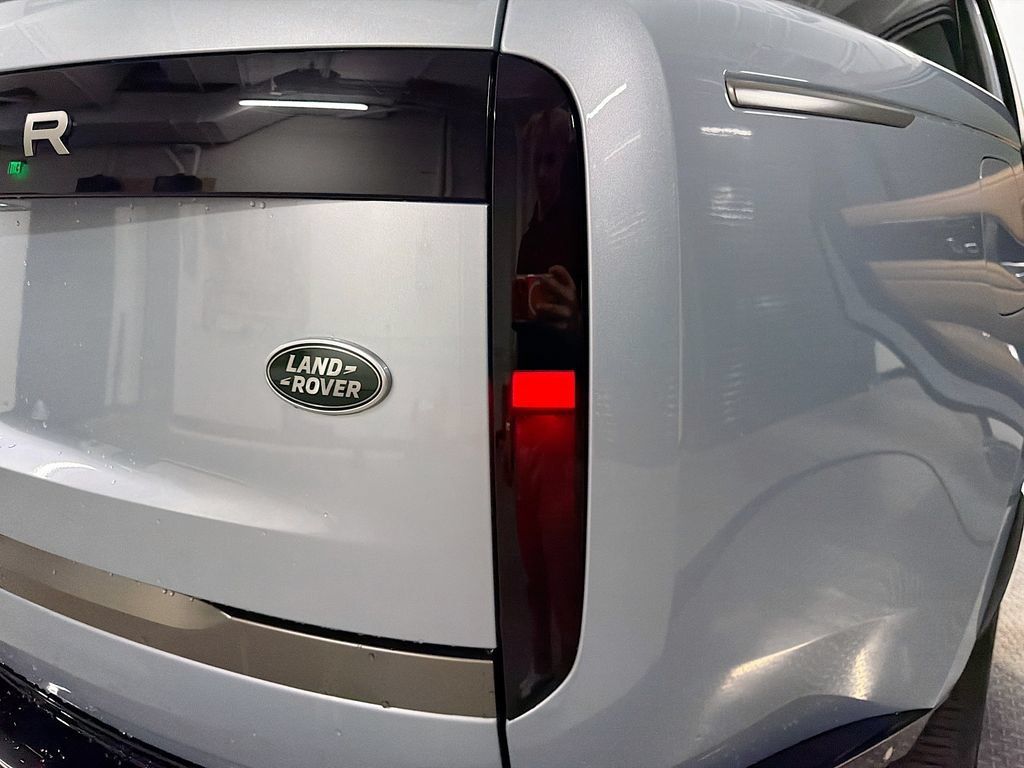 Used 2023 Land Rover Range Rover Long Wheelbase Autobiography AWD/4WD image 36