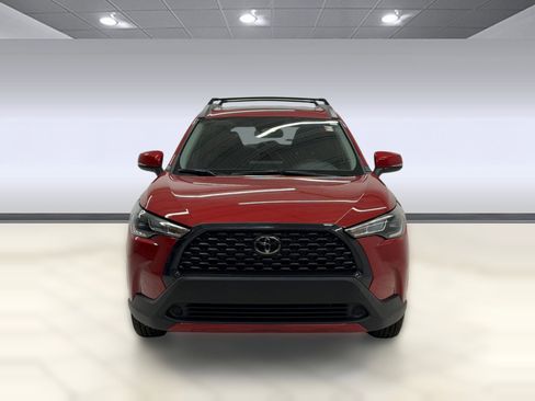 Used 2024 Toyota Corolla Cross LE w/ Moonroof Package image 5