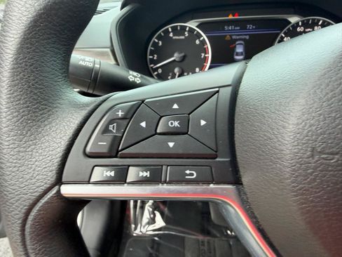 Used 2025 Nissan Altima 2.5 SV AWD/4WD image 25