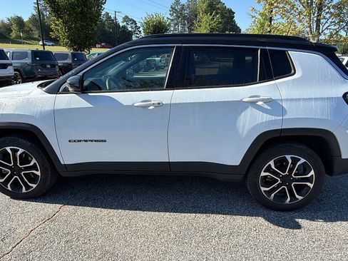 Used 2024 Jeep Compass Limited AWD/4WD image 11
