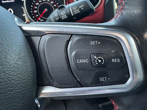 Used 2022 Jeep Wrangler Unlimited Rubicon AWD/4WD image 32