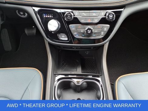 New 2027 Chrysler Pacifica Pinnacle w/ Theater Group AWD/4WD image 24