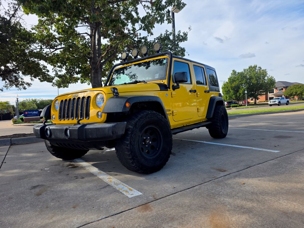 Used 2015 Jeep Wrangler Unlimited Sport w/ Quick Order Package 24S AWD/4WD image 4
