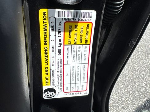 Used 2020 Ford Explorer Limited RWD image 15