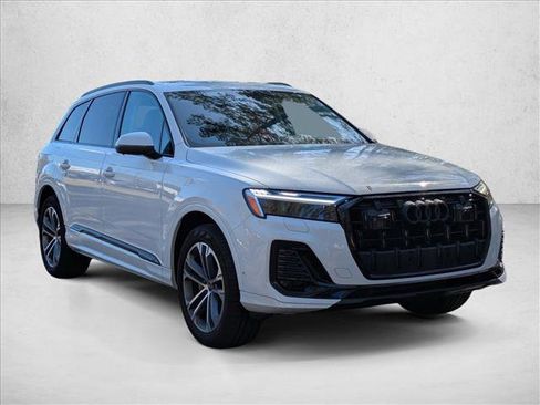 Used 2025 Audi Q7 2.0T Premium w/ Convenience Plus Package image 8