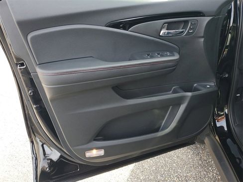 Used 2024 Honda Ridgeline Black Edition image 8