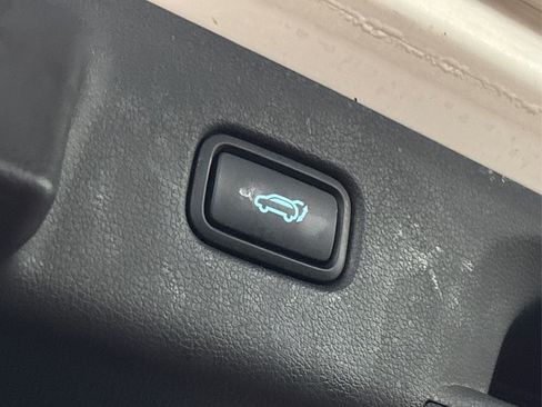 Certified 2022 Hyundai Palisade SEL w/ Premium Package image 15