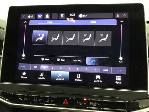 Used 2023 Jeep Compass Latitude w/ Sun and Sound Group AWD/4WD image 27