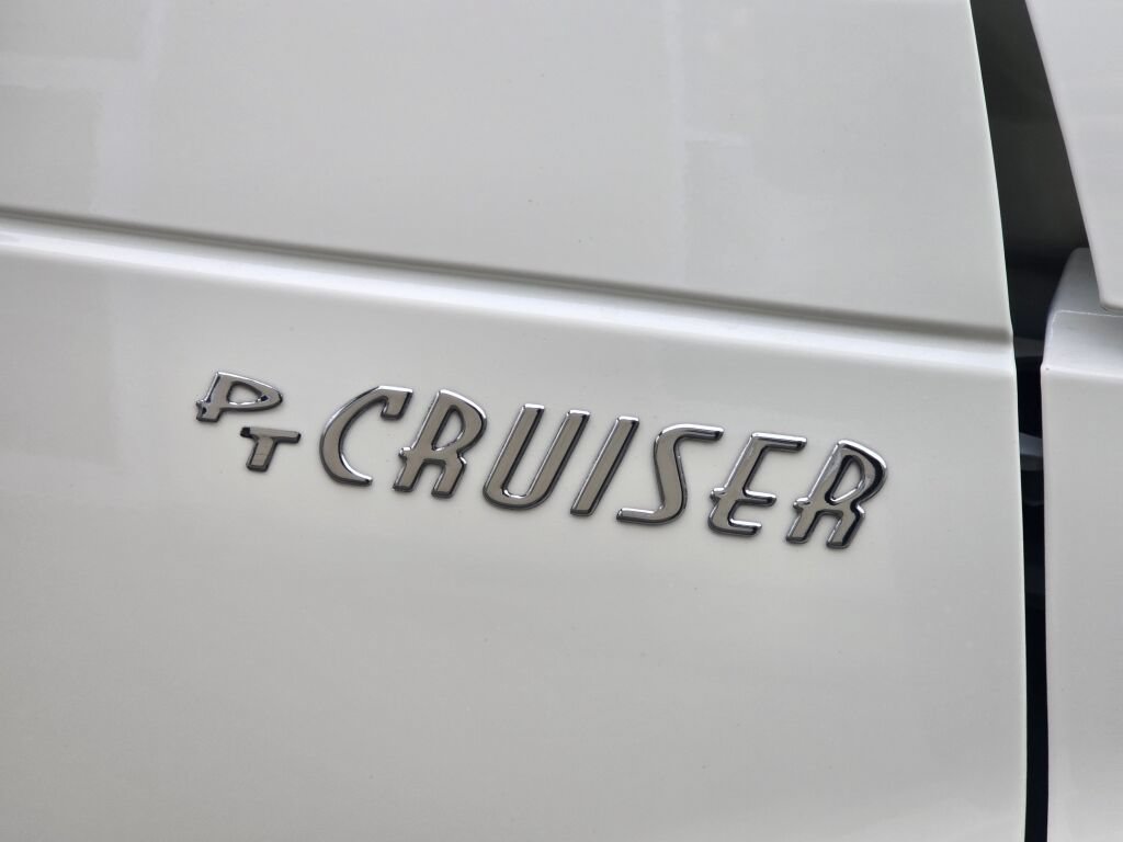 Used 2005 Chrysler PT Cruiser GT FWD image 37