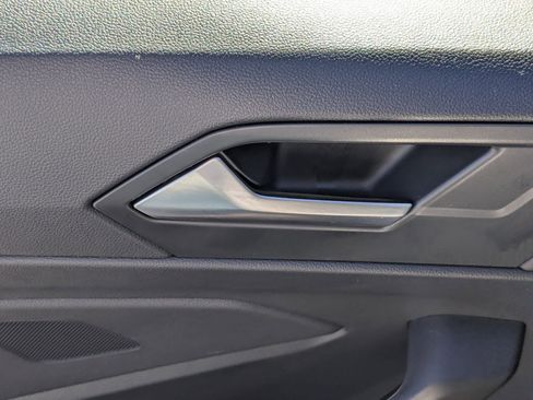 Used 2021 Volkswagen Jetta SE image 28