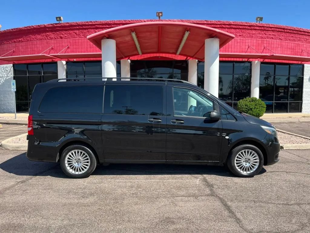 Used 2019 Mercedes-Benz Metris Passenger image 2