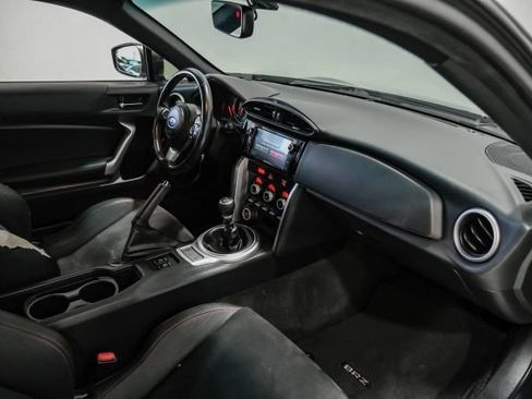 Used 2018 Subaru BRZ Limited w/ Popular Package #3 RWD image 19