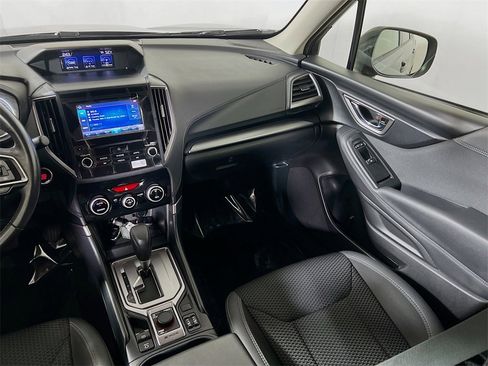 Used 2020 Subaru Forester Premium image 21