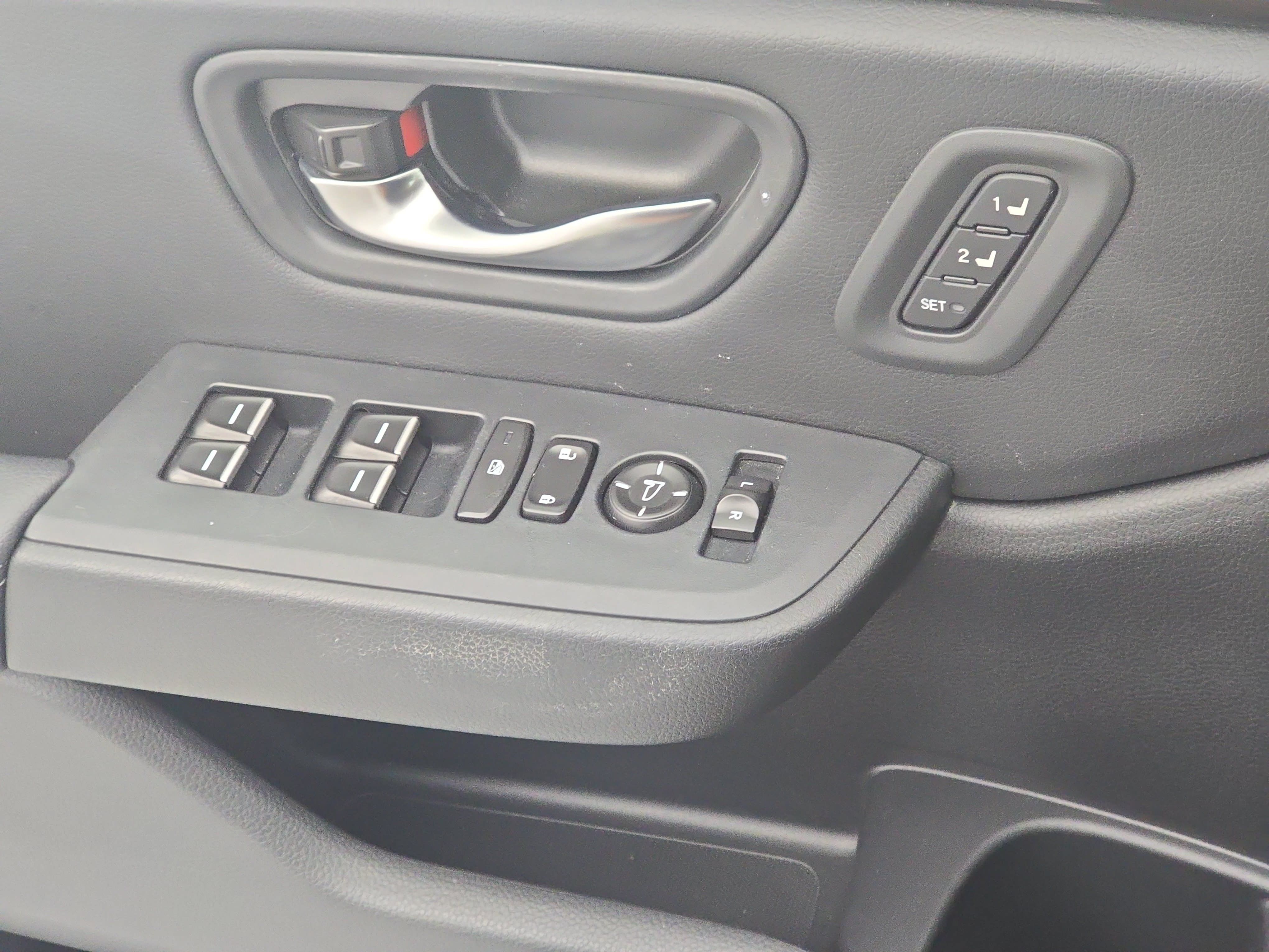Certified 2024 Honda Pilot Touring image 29