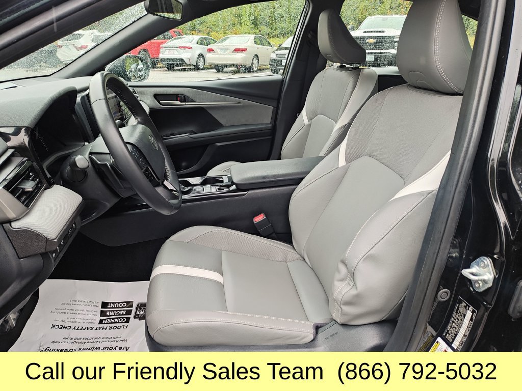 Certified 2025 Toyota Camry SE FWD image 10