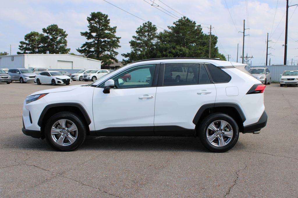 Used 2023 Toyota RAV4 XLE w/ Convenience Package FWD image 3