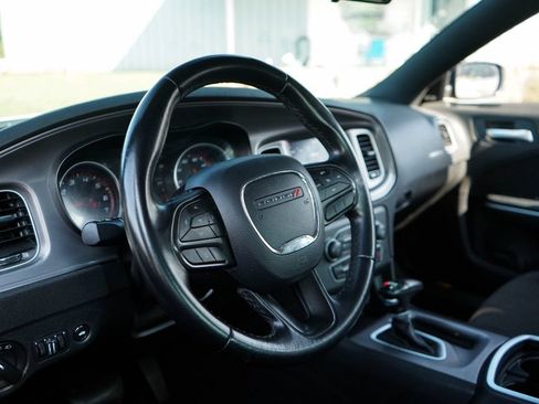 Used 2023 Dodge Charger SXT RWD image 6