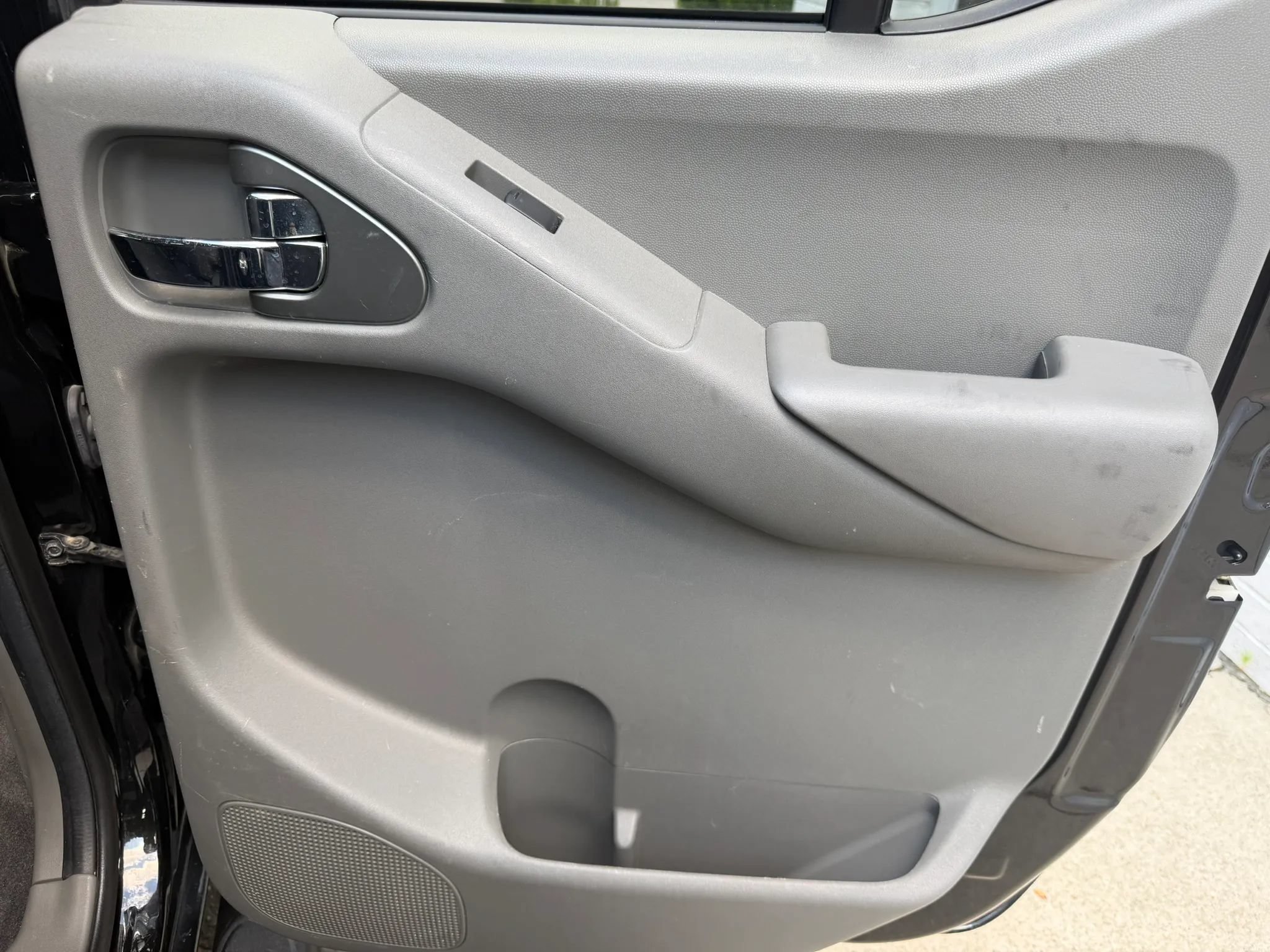 Used 2020 Nissan Frontier SV w/ Midnight Edition Floor Mats AWD/4WD image 11