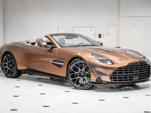New 2026 Aston Martin Vanquish Convertible RWD image 41