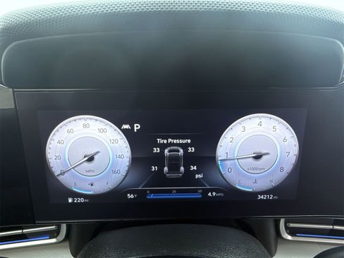 Used 2023 Hyundai Elantra Limited image 20