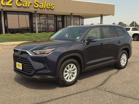 Used 2026 Toyota Grand Highlander AWD image 4