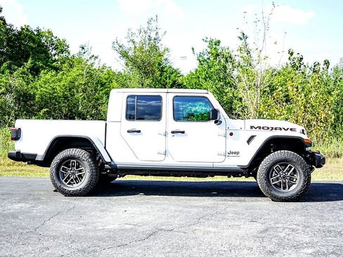 New 2025 Jeep Gladiator Mojave w/ Convenience Group image 6