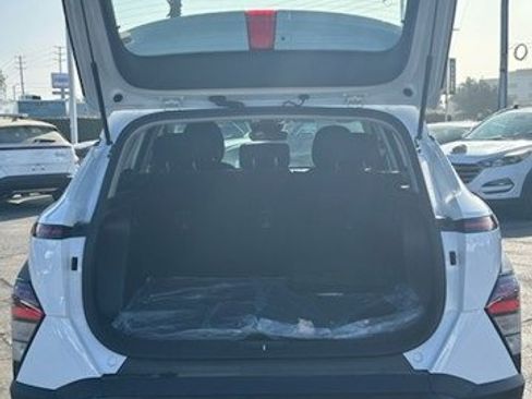 New 2026 Hyundai Kona SE image 24