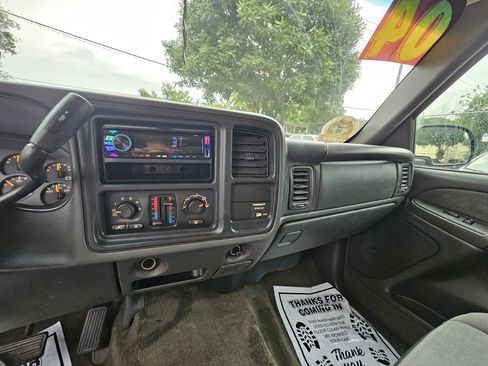 Used 2003 Chevrolet Silverado 1500 LS w/ Off-Road Package AWD/4WD image 12