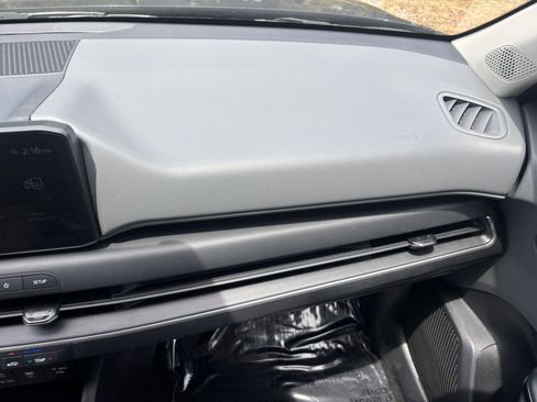 Used 2025 Kia K4 FWD image 34