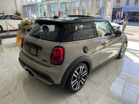 Used 2023 MINI Cooper S FWD image 8