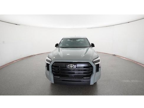 New 2025 Toyota Tundra SR5 w/ SR5 Premium Package AWD/4WD image 15