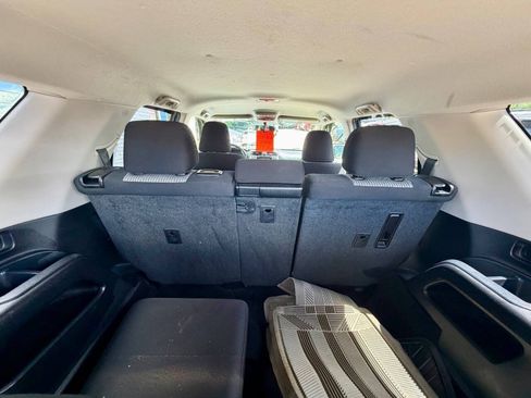 Used 2018 Toyota 4Runner SR5 AWD/4WD image 21