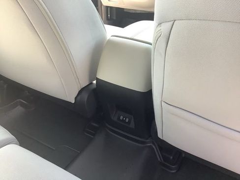 Certified 2025 Hyundai Tucson SE FWD image 21