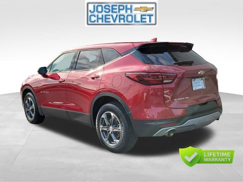 Used 2025 Chevrolet Blazer LT AWD/4WD image 3