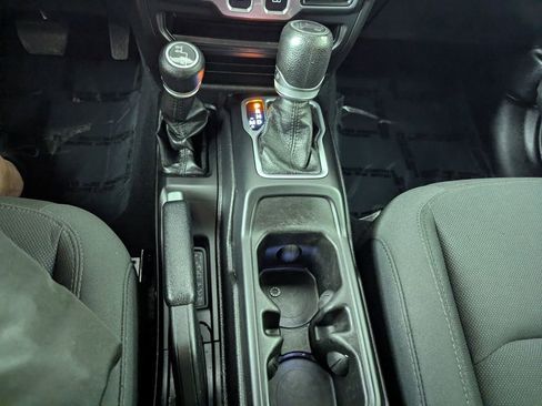 Certified 2018 Jeep Wrangler Sport image 26