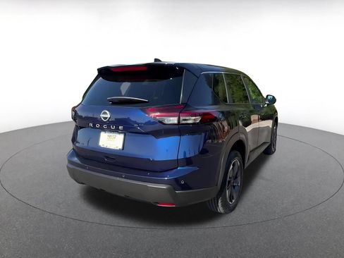 Used 2025 Nissan Rogue SV FWD image 14