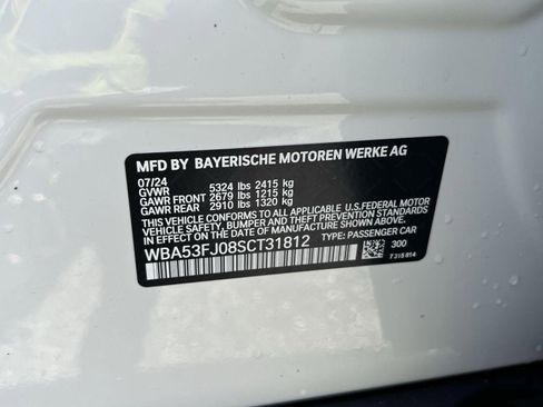 Certified 2025 BMW 530i xDrive w/ Premium Package image 28