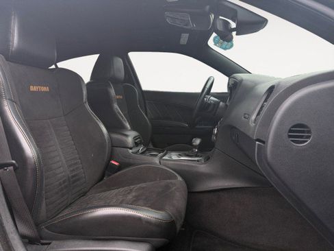 Used 2018 Dodge Charger R/T image 10