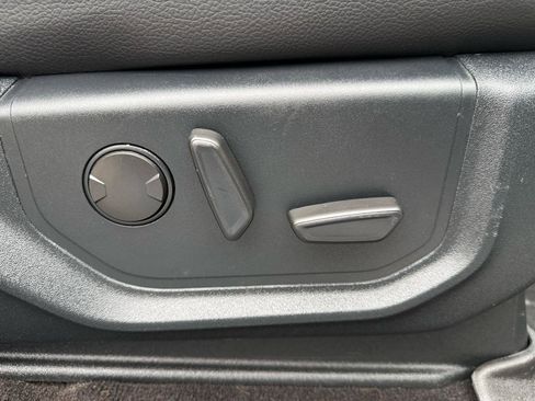 Used 2020 Ford Expedition Max XLT w/ Equipment Group 201A image 20