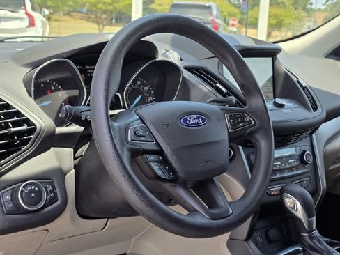 Used 2019 Ford Escape SE FWD image 24