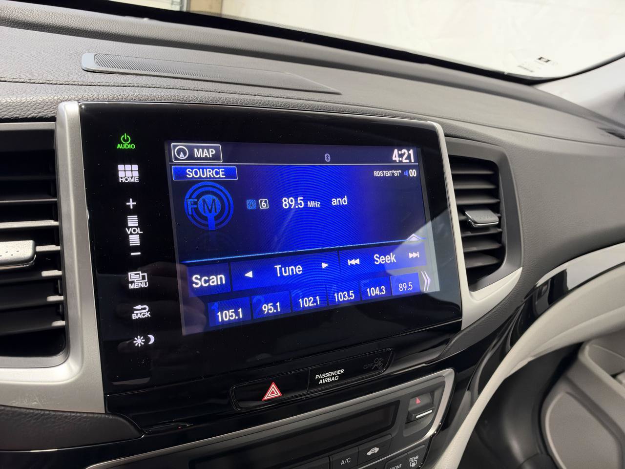 Used 2016 Honda Pilot Touring image 27