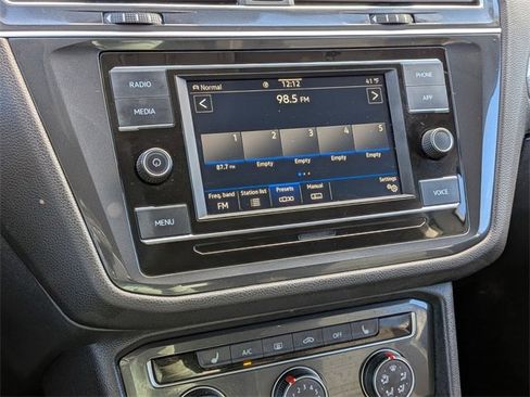 Used 2023 Volkswagen Tiguan S image 18