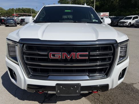 Used 2024 GMC Yukon AT4 w/ AT4 Premium Package AWD/4WD image 2