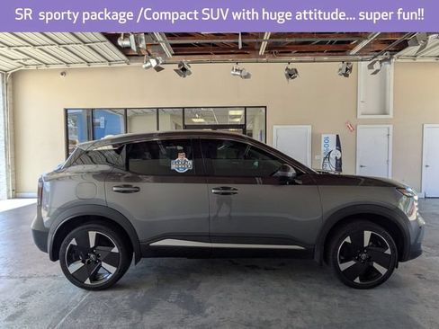 Certified 2025 Nissan Kicks SR FWD image 3