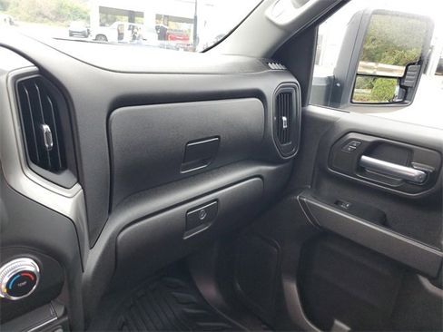 Used 2024 GMC Sierra 3500 Pro w/ Convenience Package image 26