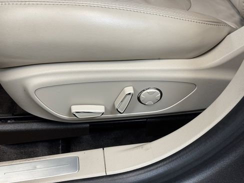 Used 2017 Lincoln MKZ Select w/ Select Plus Package image 11