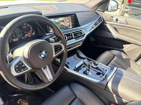 Used 2022 BMW X7 M50i AWD/4WD image 22