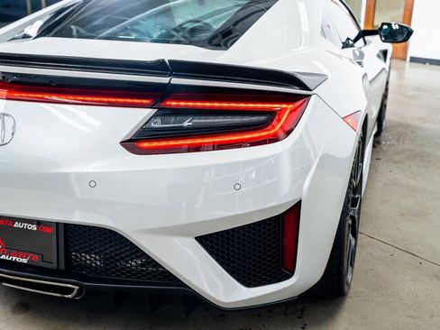 Used 2017 Acura NSX image 31